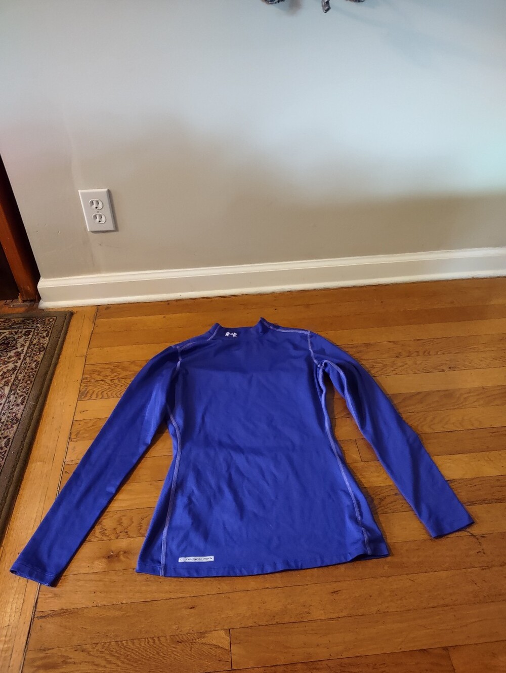 under armour cobalt blue long sleeved mock neck coldgear top size medium